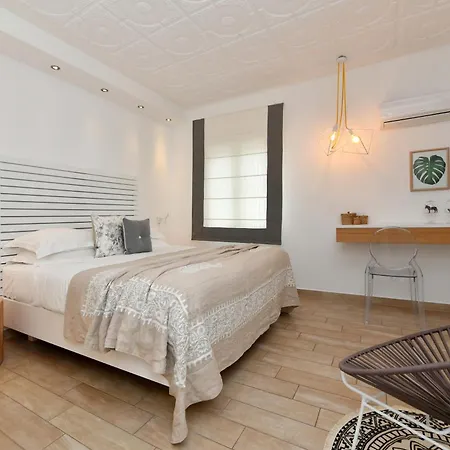 Apollon Boutique 3* Párosz