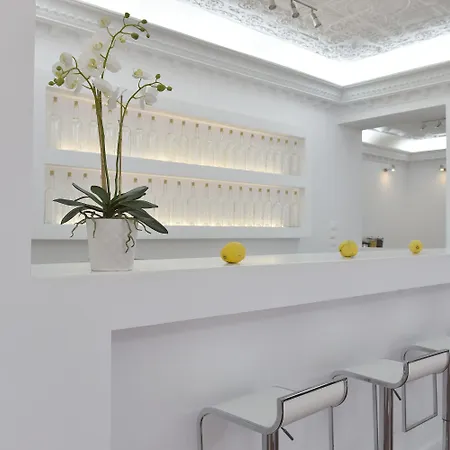 Apollon Boutique Szálloda 3*