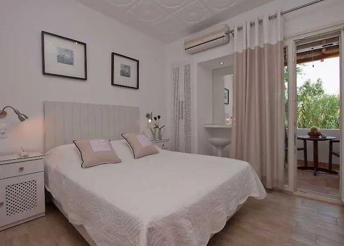 Отель Apollon Boutique