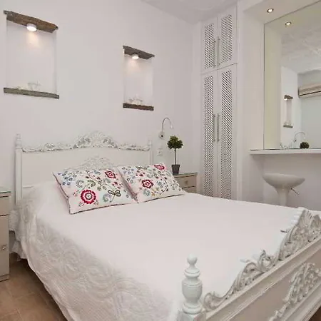 Apollon Boutique 3*